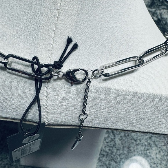 💚💚💚💚 PAPER-CLIP Pavé Crystal Chain Necklace 18” or less! NWT - Picture 6 of 8